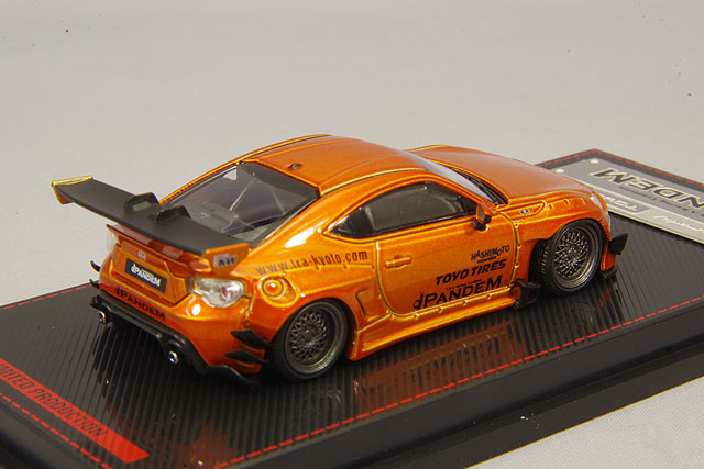 Cargue la imagen en el visor de la galería, modelo de encendido 1/64 Pandem Toyota 86 V3 Naranja Metálico con Rocket Bunny 6666 Malla Ruedas de 17 pulgadas NegroIG1752
