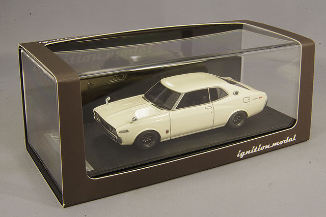 Chargez l&#39;image dans la visionneuse de la galerie, modèle d&#39;allumage 1/43 Nissan Laurel 2000SGX C130 Blanc avec roues RS Watanabe 14 pouces (Gunmetal)IG1905
