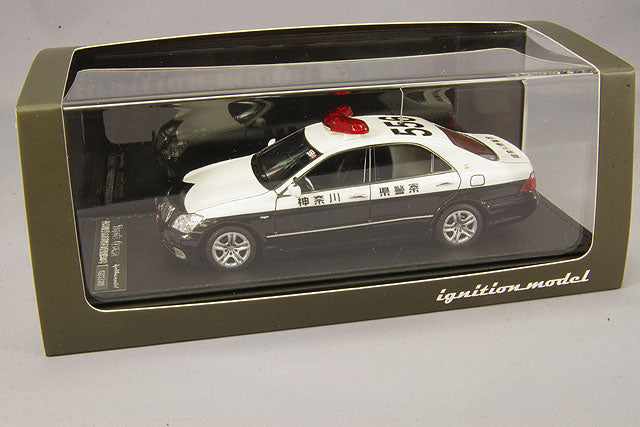 Laden Sie das Bild in Galerie -Viewer, ignition model 1/43 Toyota Crown (GRS180) Kanagawa Prefectural Police Highway Traffic Police Team 556 with Genuine 16-inch Wheels (Wheel Covers: Silver)IG2097
