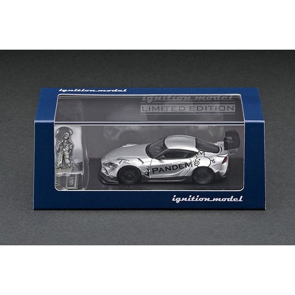 Cargue la imagen en el visor de la galería, Modelo de encendido IG2338 1/64 PANDEM Supra A90 Plata con Mr. Miura [Diecast Mini Car]
