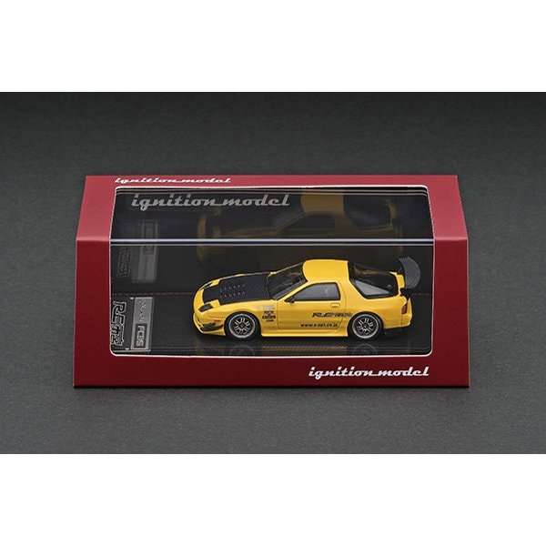 Chargez l&#39;image dans la visionneuse de la galerie, Modèle d&#39;allumage IG2494 1/64 Mazda RX-7 FC3S RE Amemiya jaune [Mini voiture moulée sous pression]
