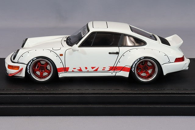 Cargue la imagen en el visor de la galería, modelo de encendido 1/43 RWB 964 Blanco con ruedas WORK Meister S1 de 18 pulgadas (polaco/rojo) IG2520
