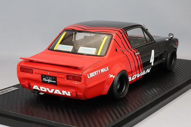 Cargue la imagen en el visor de la galería, modelo de encendido 1/18 LB-WORKS Hakosuka 2Dr &quot;Advan&quot; Negro/Rojo con llantas de acero de borde profundo de 14 pulgadas (Negro) IG2646
