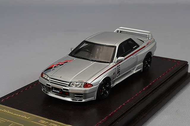 modèle d'allumage 1/64 Nissan Skyline GT-R Nismo (R32) Argent avec roues Nismo LMGT4 18 pouces (Noir) IG2687