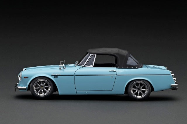 Carica immagine in Galleria Viewer, Pre-order IG2711 Ignition Model 1/18 Nissan DATSUN Datsun Fairlady 2000 (SR311) LightBlue
