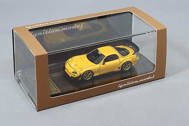 Laden Sie das Bild in Galerie -Viewer, ignition model 1/64 FEED RX-7 (FD3S) Yellow with Advan Racing GT 18-inch Wheels (Gold) ResinIG2726
