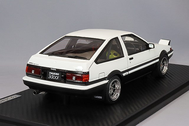 Carica immagine in Galleria Viewer, ignition model 1/18 Toyota Sprinter Trueno 3Dr GT Apex (AE86) White/Black with Hayashi Street 15-inch WheelsIG2791
