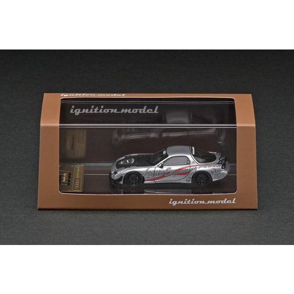 Laden Sie das Bild in Galerie -Viewer, Ignition model IG2801 1/64 FEED RX-7 FD3S Silver [Resin Cast]
