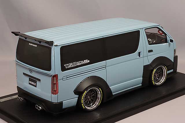 Cargue la imagen en el visor de la galería, Modelo de encendido 1/18 TSD Works Hiace Blue Grey con ruedas TSD X-Three de 19 pulgadas (polaco y bronce) IG2803
