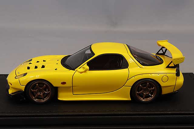 Cargue la imagen en el visor de la galería, modelo de encendido 1/43 Inicial D Mazda RX-7 (FD3S) AmarilloIG2869
