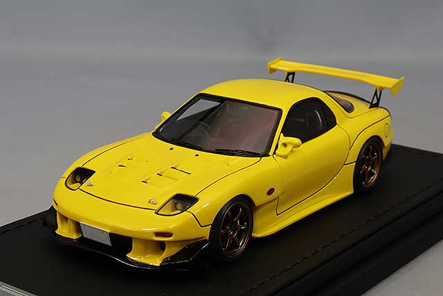 Chargez l&#39;image dans la visionneuse de la galerie, Allumage modèle 1/43 Initial D Mazda RX-7 (FD3S) JauneIG2869
