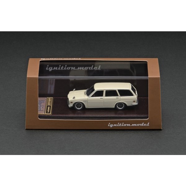 Cargue la imagen en el visor de la galería, Modelo de encendido IG2881 1/64 Datsun Bluebird 510 Wagon White [Resin Cast]
