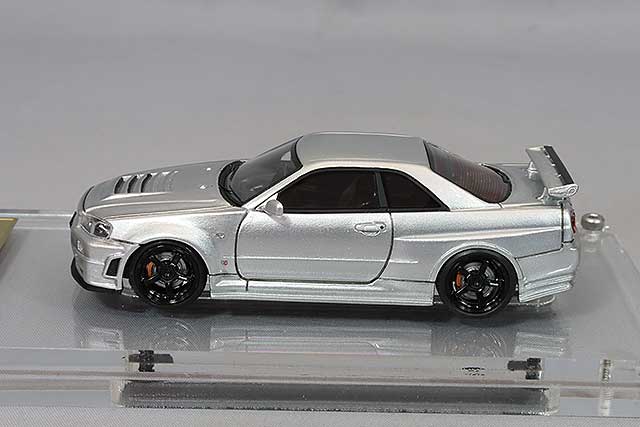 Chargez l&#39;image dans la visionneuse de la galerie, modèle d&#39;allumage 1/64 Nismo R34 GT-R Z-tune Argent avec roues Nismo LMGT-4 18 pouces (Noir) IG2936
