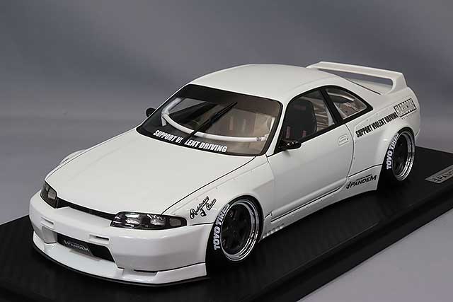 modèle d'allumage 1/18 Pandem GT-R (BCNR33) blanc avec roues HARDCORE originales à rayons de 18 pouces (polonais/bronze à canon) IG3029