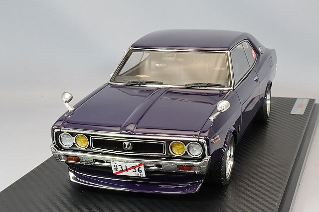 Laden Sie das Bild in Galerie -Viewer, ignition model 1/18 Nissan Laurel 2000SGX (C130) Purple with Yayoi 14-inch Wheels (Polish/Gold)IG3136
