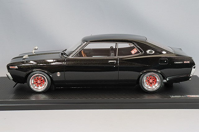 Chargez l&#39;image dans la visionneuse de la galerie, modèle d&#39;allumage 1/18 Nissan Laurel 2000SGX (C130) Noir métallisé/Vert avec roues Yayoi 14 pouces (polonais/rouge) IG3138
