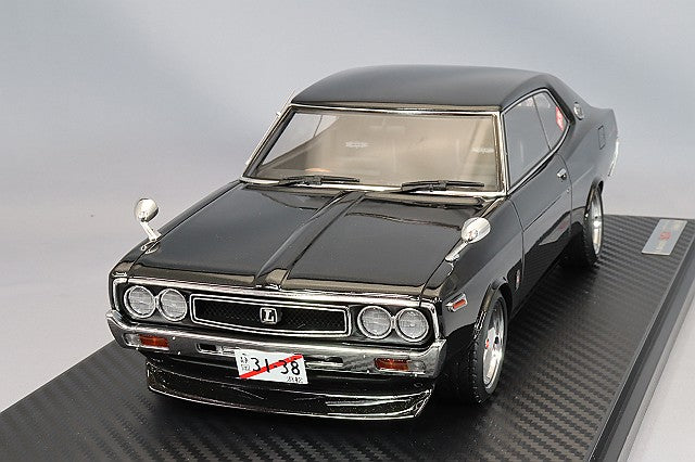 modèle d'allumage 1/18 Nissan Laurel 2000SGX (C130) Noir métallisé/Vert avec roues Yayoi 14 pouces (polonais/rouge) IG3138