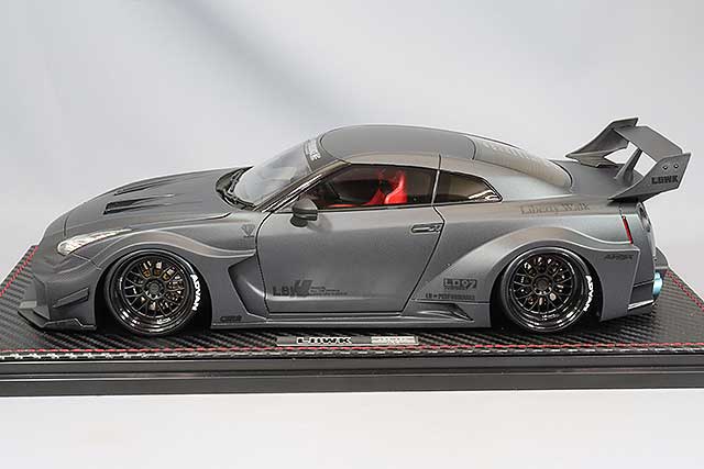 Load image into Gallery viewer, ignition model 1/18 LB-Silhouette WORKS GT Nissan 35GT-RR Carbon Ver. TAS 2020IG3142
