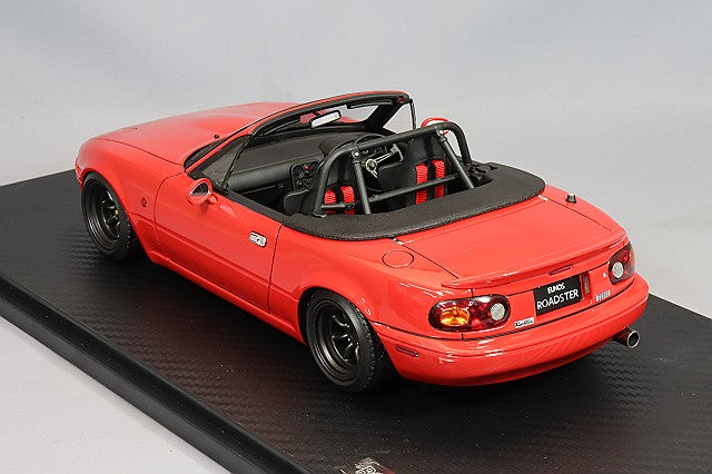 Chargez l&#39;image dans la visionneuse de la galerie, modèle d&#39;allumage 1/18 Eunos Roadster (NA) Rouge avec roues RS Watanabe 14 pouces (Gunmetal) IG3198
