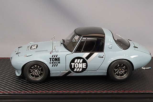 Chargez l&#39;image dans la visionneuse de la galerie, modèle d&#39;allumage 1/18 Toyota Sports 800 &quot;Yotahachi&quot; 2023 TAS Ver Gris clairIG3292
