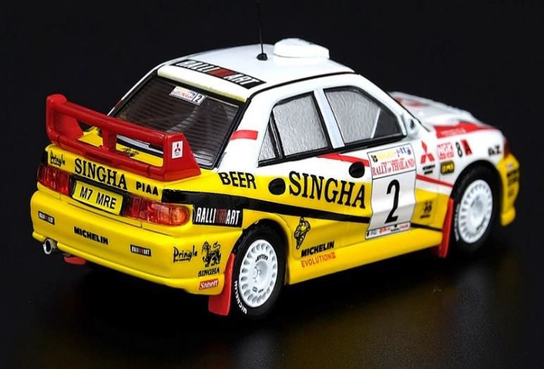 Load image into Gallery viewer, INNO Models 1/64 Mitsubishi Lancer Evolution III #2 &quot;Singha&quot; Rally of Thailand
