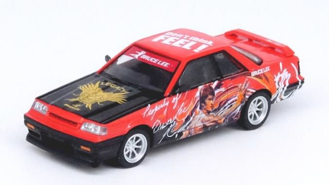 Chargez l&#39;image dans la visionneuse de la galerie, INNO Models 1/64 Nissan Skyline GTS-R (R31) &quot;Bruce Lee&quot;
