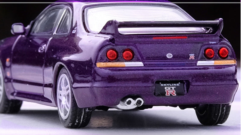 Carica immagine in Galleria Viewer, INNO Models 1/64 Nissan Skyline GT-R (R33) Midnight Purple
