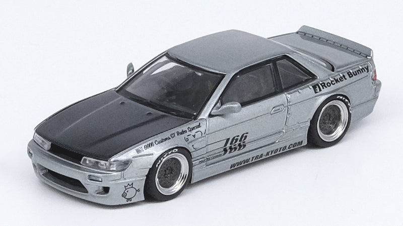 Cargue la imagen en el visor de la galería, INNO ModelsIN64-S13V1-SIL 1/64 Nissan Silvia S13 V1 Pandem Rocket Bunny Plata Diecast
