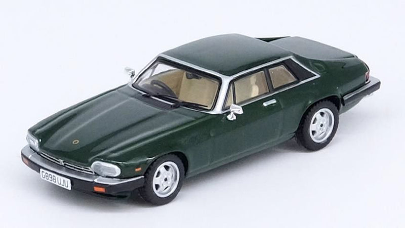 Load image into Gallery viewer, INNO Models 1/64 Jaguar XJ-S British Racing Green
