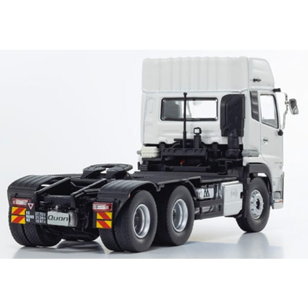 Chargez l&#39;image dans la visionneuse de la galerie, KYOSHO KS67375W 1/43 UD Quon GW 6x4 tracteur blanc moulé sous pression
