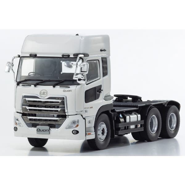 Chargez l&#39;image dans la visionneuse de la galerie, KYOSHO KS67375W 1/43 UD Quon GW 6x4 tracteur blanc moulé sous pression
