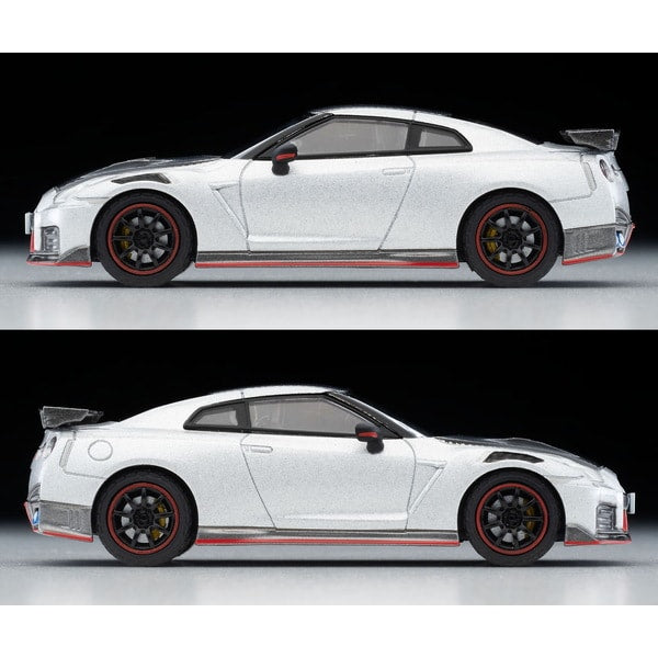 Load image into Gallery viewer, Tomica LV-N254d 1/64 Nissan GT-R NISMO Special Edition 2022 Model Silver  Diecast
