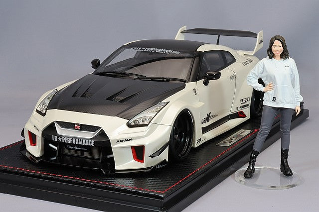 Chargez l&#39;image dans la visionneuse de la galerie, modèle d&#39;allumage 1/18 LB Silhouette Works GT Nissan 35GT-RR Blanc et Mme Chisaki Kato Figure commande spécialeMC-IG2358
