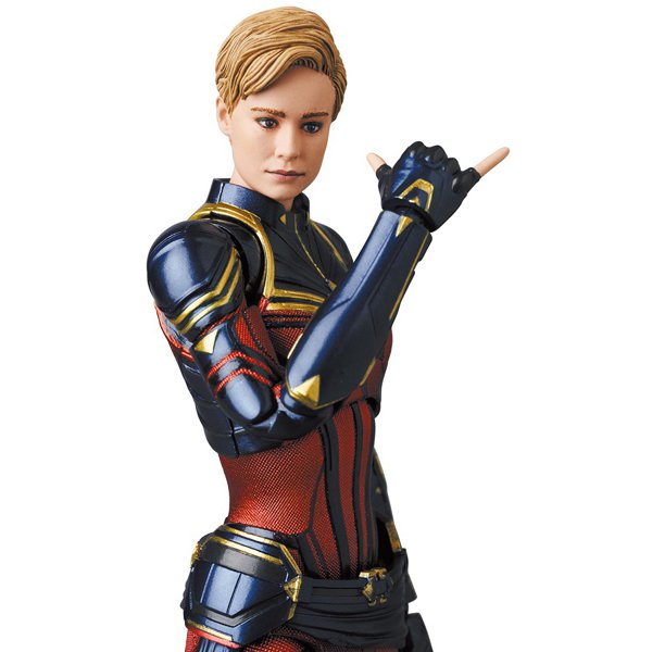 Load image into Gallery viewer, MEDICOM TOY MAFEX CAPTAIN MARVEL Endgame Ver. [Pre-painted Articulated Figure]
