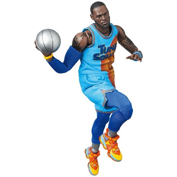 Cargue la imagen en el visor de la galería, MEDICOM TOY MAFEX LeBron James SPACE JAM: A NEW LEGACY Ver. [Pre-painted Articulated Figure Approximately 170mm]
