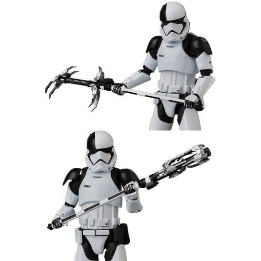 MEDICOM TOY MAFEX FIRST ORDER STORMTROOPER EXECUTIONER [STAR WARS: The Last Jedi Pre-painted Articulated Figure]