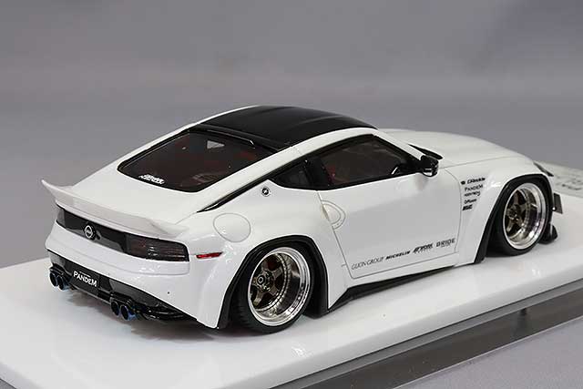 Laden Sie das Bild in Galerie -Viewer, EIDOLON 1/43 Pandem Z 2023 WORK Wheels Pearl White
