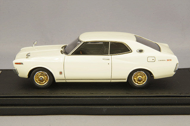 Chargez l&#39;image dans la visionneuse de la galerie, modèle d&#39;allumagexTommy Tech 1/43 Nissan Laurel HT 2000SGX BlancT-IG4324
