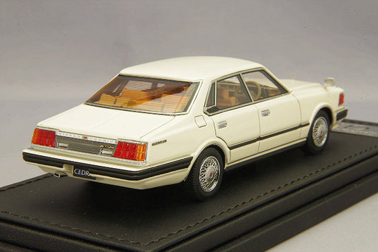 ignition modelxTommy Tech 1/43 Nissan Cedric HT 280E Brougham WhiteT-IG4325