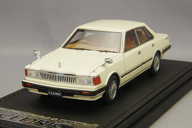 Chargez l&#39;image dans la visionneuse de la galerie, modèle d&#39;allumage xTommy Tech 1/43 Nissan Cedric HT 280E Brougham WhiteT-IG4325
