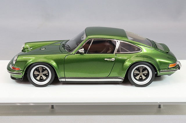 Chargez l&#39;image dans la visionneuse de la galerie, VISION 1/43 Singer 911 (964) Sherlock Green Rush
