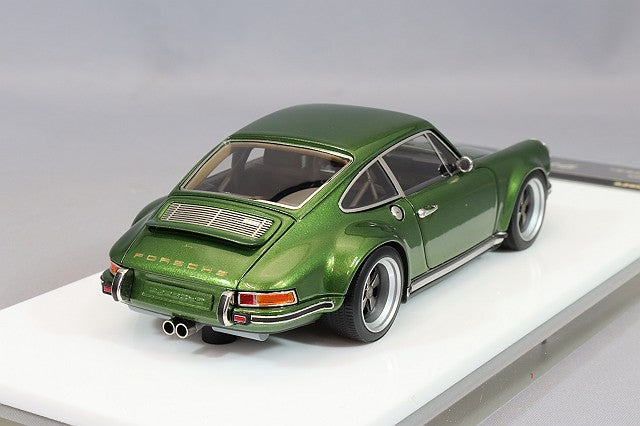 Laden Sie das Bild in Galerie -Viewer, VISION 1/43 Singer 911 (964) Sherlock Green Rush
