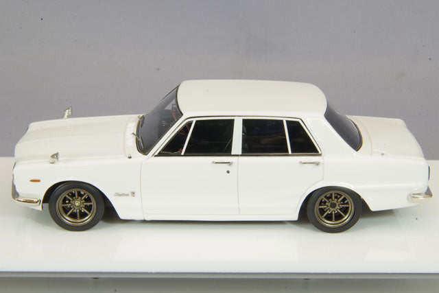 Laden Sie das Bild in Galerie -Viewer, VISION 1/43 Nissan Skyline2000 GT-R (PGC10) 1969 RS Watanabe 8 Spoke Wheels White
